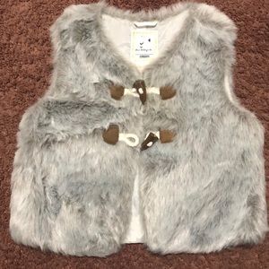 Gymboree Faux fur girl’s vest